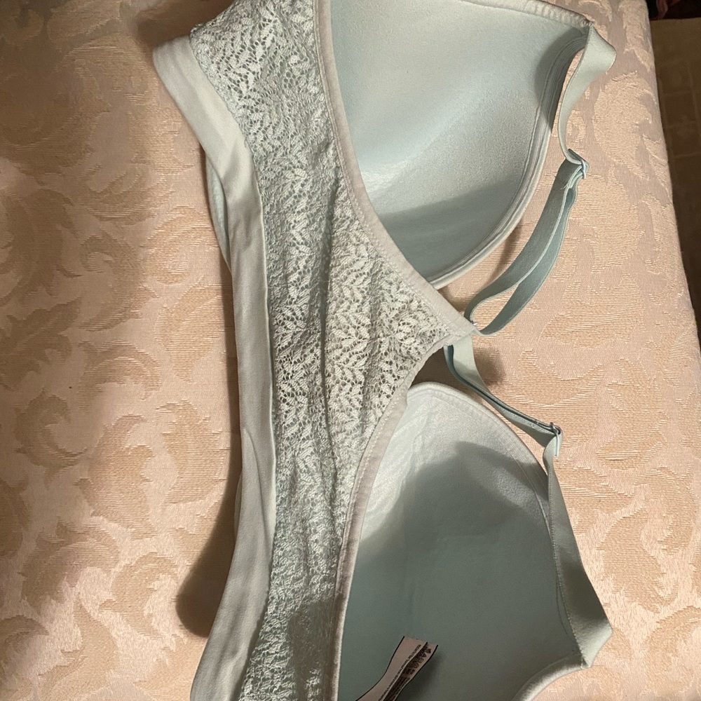 Victoria’s Secret racer back demi bra. Size 36DDD. - Picture 2 of 4